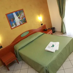 Otel Dore, Milano